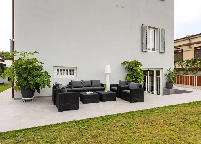 Fedora Luxury Villa *